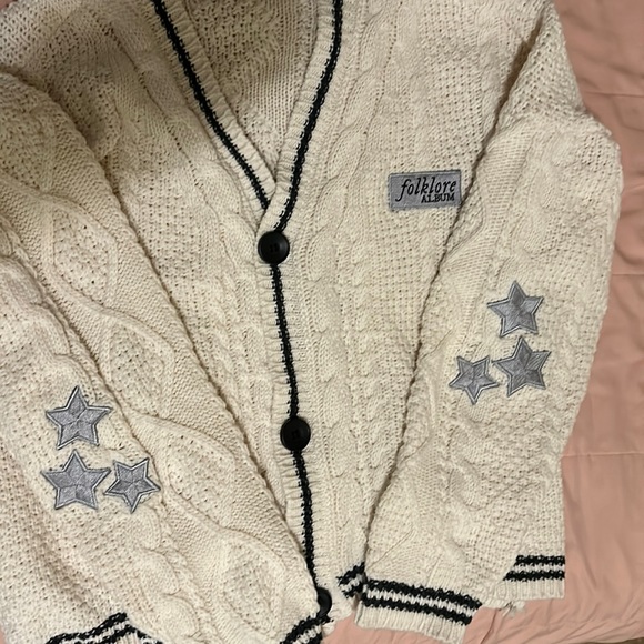 Taylor Swift Sweaters - Original, real OG Folklore Cardigan. It has the folklore patch.